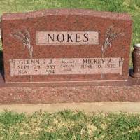 Glennis J NOKES